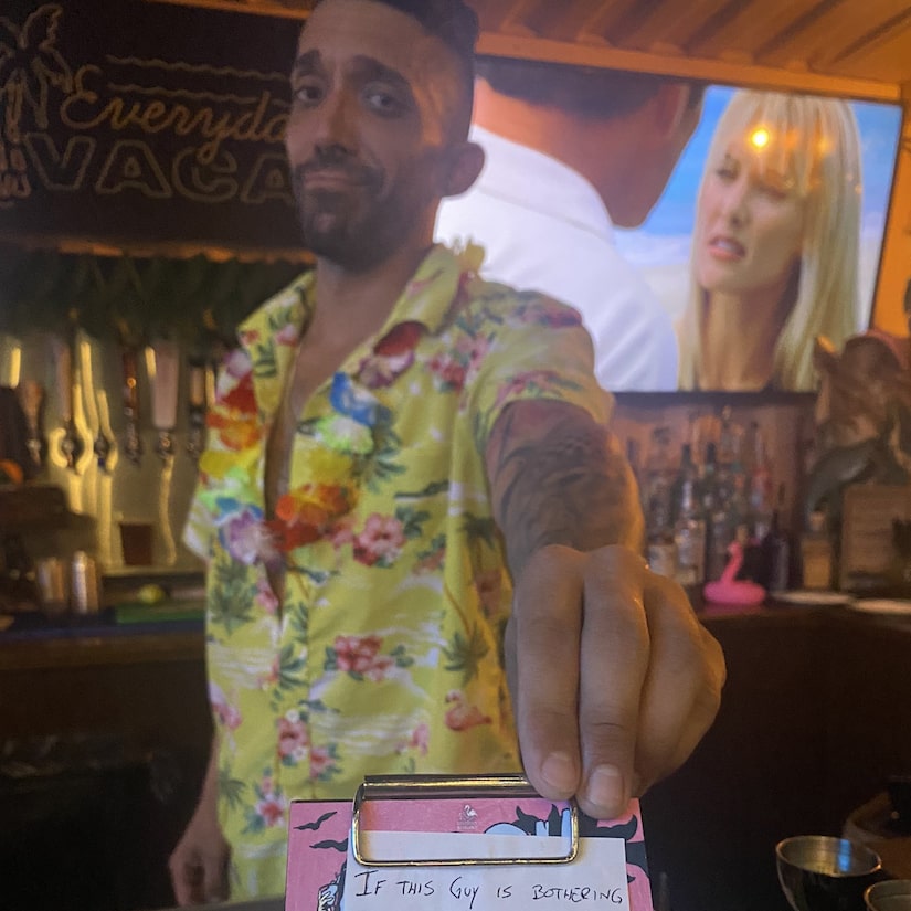 Hero Bartender Rescues Customer From Creep With Clever Receipt Trick