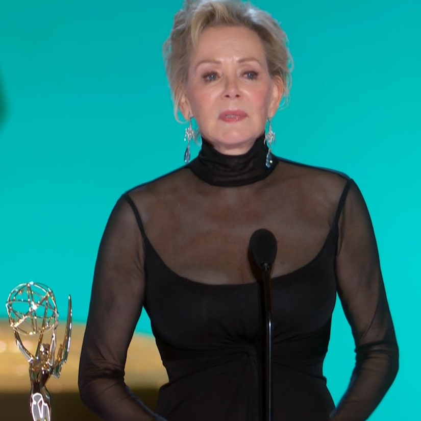 Jean Smart Gives Emotional Tribute to Late Husband During Emmy Speech